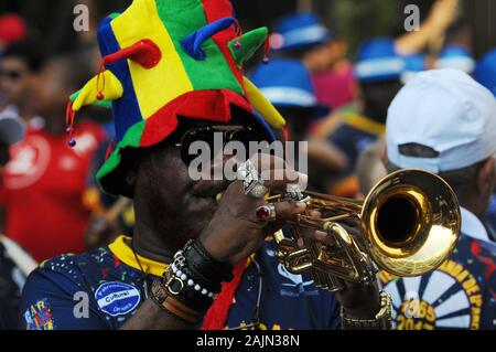 Rio de Janeiro, 31. Januar 2015. Nachtschwärmer während der Parade des Bausteins Banda de Ipanema in den Straßenkarneval von Rio de Janeiro, Brazi Stockfoto