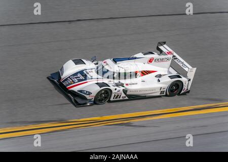 Daytona Beach, Florida, USA. 3 Jan, 2020. Das Mazda Team Joest Mazda DPi auto Praxis für das Brüllen, bevor die Rolex 24 at Daytona International Speedway in Daytona Beach, Florida. (Bild: © Walter G Arce Sr Schleifstein Medi/ASP) Stockfoto