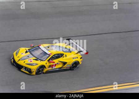 Daytona Beach, Florida, USA. 3 Jan, 2020. Die Corvette Racing Corvette C8.R Auto Praxis für das Brüllen, bevor die Rolex 24 at Daytona International Speedway in Daytona Beach, Florida. (Bild: © Walter G Arce Sr Schleifstein Medi/ASP) Stockfoto