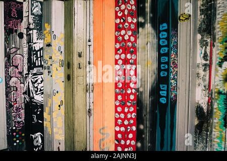 George Town, Malaysia - Dec 4, 2014. Street Art in Georgetown, Penang, Malaysia. Die Street Art in George Town erzählt die Geschichte von Penang, die beide ihre Hi Stockfoto