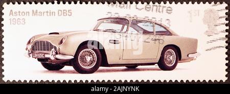 Legendärer Aston Martin auf britischer Briefmarke Stockfoto