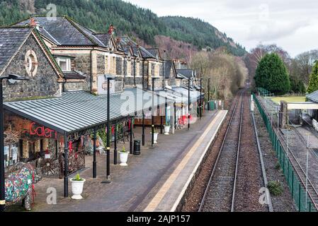 Betws-y-Coed, Großbritannien - Dec 28, 2019: Betws-y-Coed Bahnhof im Norden von Wales Stockfoto