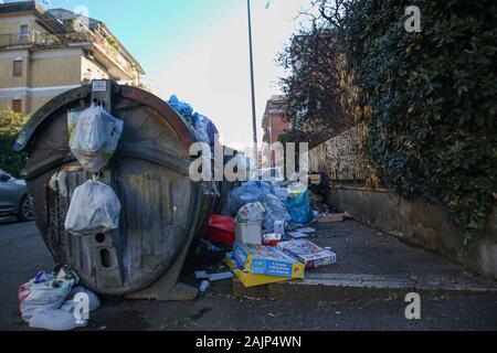 ROMA - RIFIUTI - CENTOCELLE Stockfoto