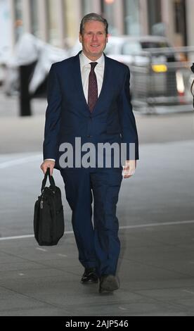 London, UK, 5. Januar 2020. Der Schattenbrexit-Sekretär und Anwärter der Labour Party, Sir Keir Starmer, sah bei der Ankunft in den BBC-Studios in London Stockfoto