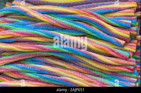 Sortierte Gummibärchen Süßigkeiten. Ansicht von oben. Gelee Süßigkeiten. Gelee bunte Süßigkeiten. Stockfoto