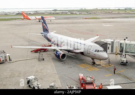 Venedig, Italien, 22. MAI 2019: Aeroflot Airbus A 320-214 am Flughafen Marco Polo, Venedig geparkt. Das Flugzeug ist benannt nach dem Mathematiker Andrey Kolmog Stockfoto