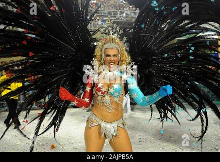 Rio de Janeiro, Brasilien, 16. Februar 2012. Parade der Sambaschulen in Rio de Janeiro Karneval, am Sambadrome, in der Stadt von Rio de Janeir Stockfoto