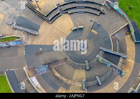 Hanley Forest Park, Stoke on Trent, Blick Auf Den zentralen Waldpark, Central Forest Park, Hanley Park, Plaza Skatepark in der Stadt Stockfoto