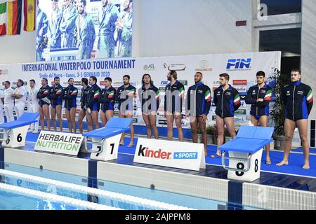 Cuneo, Italien. 3 Jan, 2020. Italien teamduring Internationale viereckigen - Italien vs Griechenland, Wasserball italienische Nationalmannschaft in Cuneo, Italien, 03 Januar 2020 - LPS/Tonello Abozzi Credit: Tonello Abozzi/LPS/ZUMA Draht/Alamy leben Nachrichten Stockfoto