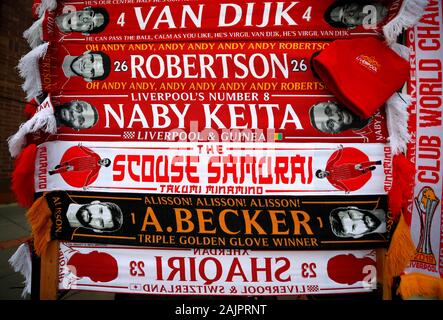 Schals auf Verkauf vor der FA Cup in die dritte Runde in Liverpool, Liverpool. Stockfoto