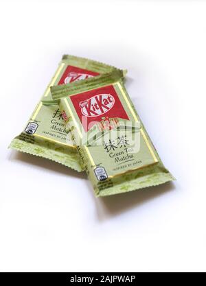 Grüner Tee Matcha inspiriert KitKat Schokolade Snackbar, die von Nestle bei es Fabrik in York, UK, GB Stockfoto