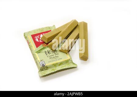 Grüner Tee Matcha inspiriert KitKat Schokolade Snackbar, die von Nestle bei es Fabrik in York, UK, GB Stockfoto