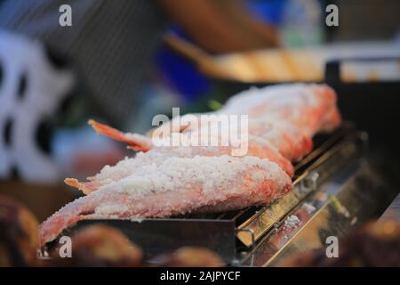 Street Food Salz Fisch in Thailand Stockfoto