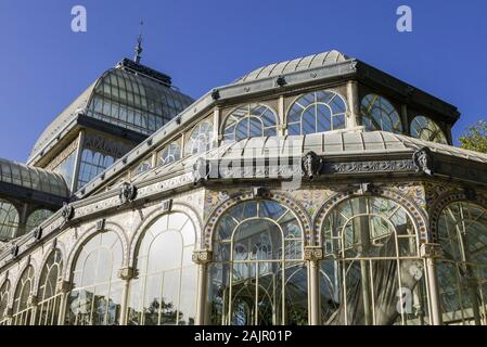 Glasfenster des Crystal Palace in Madrid, Spanien Stockfoto