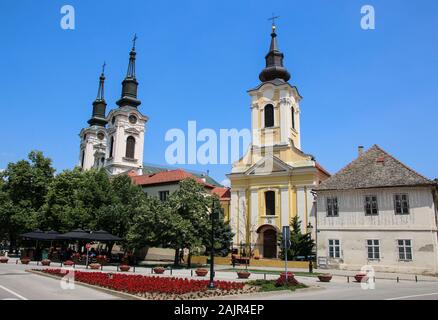 Alten, historischen Teil der Stadt mit der Kirche in Sremski Karlovci, Serbien Stockfoto