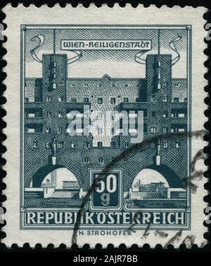 Poltawa, Ukraine - 2. Januar 2020. Vintage Briefmarke in Österreich ca. 1959 zeigen architektonische Denkmäler gedruckt Stockfoto