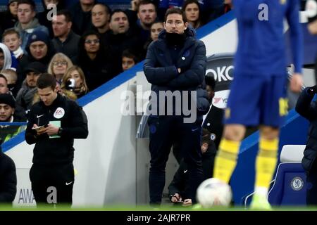 Stamford Bridge, London, UK. 5 Jan, 2020. Für den englischen FA Cup Fußball, Chelsea gegen Nottingham Forest; Chelsea Frank Lampard - Streng redaktionelle Verwendung. Keine Verwendung mit nicht autorisierten Audio-, Video-, Daten-, Spielpläne, Verein/liga Logos oder "live" Dienstleistungen. On-line-in-Match mit 120 Bildern beschränkt, kein Video-Emulation. Keine Verwendung in Wetten, Spiele oder einzelne Verein/Liga/player Publikationen Quelle: Aktion plus Sport/Alamy leben Nachrichten Stockfoto