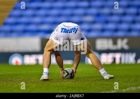 READING, VEREINIGTES KÖNIGREICH. 05. Jan 2020. Olly Woodburn Exeter Chiefs Kerben versuchen während Gallagher Premiership Rugby Match zwischen London Irish vs Exeter Chiefs im Madejski Stadium am Sonntag, den 05. Januar 2020. LONDON England. (Nur redaktionelle Nutzung, eine Lizenz für die gewerbliche Nutzung erforderlich. Keine Verwendung in Wetten, Spiele oder einer einzelnen Verein/Liga/player Publikationen.) Credit: Taka G Wu/Alamy leben Nachrichten Stockfoto