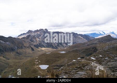 Landschaft von Santa Cruz Trek, Huascaran Nationalpark in den Anden von Peru Stockfoto