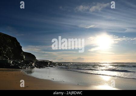 Blick nach Süden am Gunwalloe Strand in Richtung der Spitze der Lizard Halbinsel, Cornwall, UK - Johannes Gollop Stockfoto