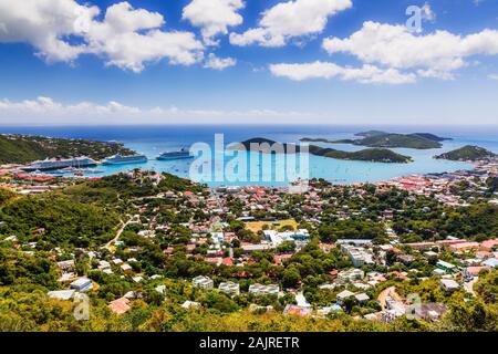 St. Thomas, USVI. Panoramablick auf die Charlotte Amelie Stadt. Stockfoto