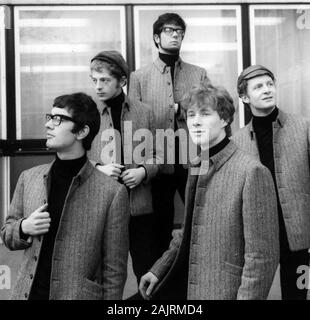 MANFRED MANN Werbefoto des Englischen pop Group über 1964. Von links: Tom McGuinness, Mike Hugg, Manfred Mann, Paul Jones, Mike Vickers Stockfoto