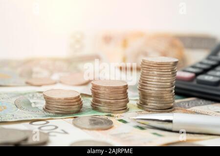 Polnische Währung, Stack der Polnischen Münzen. Geschäftliche und finanzielle Konzept Stockfoto