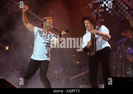 London England vom 13. Oktober 2008, den Cosmos Rocks Tour 2008, O2 Arena, live Konzert der Queen und Paul Rodgers: Paul Rodgers und Brian May während des Konzerts Stockfoto