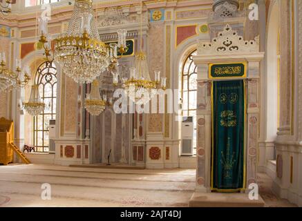 Das Innere der Ortaköy Moschee, offiziell bekannt als Buyuk Mecidiye Camii oder der Grand Imperial Moschee von Sultan Abdulmecid in der ortaköy Stockfoto