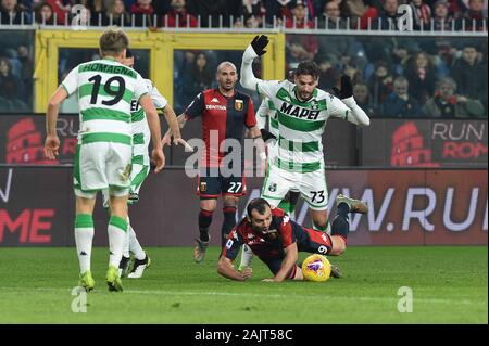 Genua, Italien, 05. Jan. 2020, Goran PANDEV (Genua), Manuel Locatelli (sassuolo) während Genua vs Sassuolo - Italienische Fußball Serie A Männer Meisterschaft - Credit: LPS/Danilo Vigo/Alamy leben Nachrichten Stockfoto