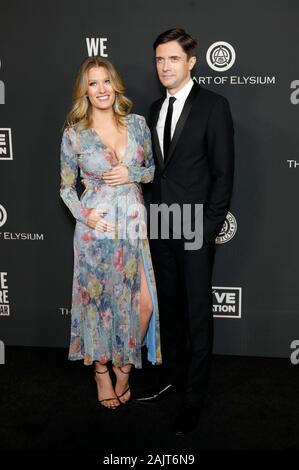 Los Angeles, USA. 04 Jan, 2020. Ashley Hinshaw und ihr Ehemann Ehemann Topher Grace an der Kunst des Elysium 13. jährlichen Himmel Gala im Hollywood Palladium am 04 Januar, 2020 in Los Angeles, Kalifornien. Credit: Geisler-Fotopress GmbH/Alamy leben Nachrichten Stockfoto