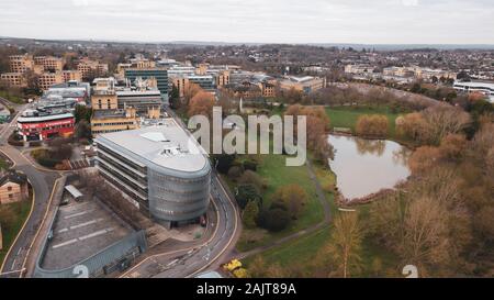 Drone Foto von der Universität von Surrey in Guildford Stockfoto