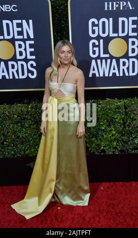 Beverly Hills, Vereinigte Staaten. 05 Jan, 2020. Sienna Miller nimmt an der 77. jährlichen Golden Globe Awards, die Ehrung der besten im Film und im US-amerikanischen Fernsehen von 2020 im Beverly Hilton Hotel in Beverly Hills, Kalifornien am Sonntag, 5. Januar 2020. Foto von Jim Ruymen/UPI Quelle: UPI/Alamy leben Nachrichten Stockfoto