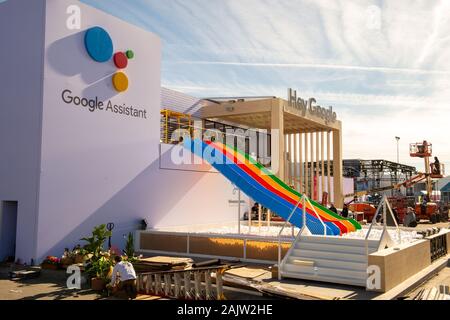 Las Vegas, USA. 05 Jan, 2020. Die Bauarbeiten an dem Google Pavillon auf der Messe CES. Quelle: dpa/Alamy leben Nachrichten Stockfoto