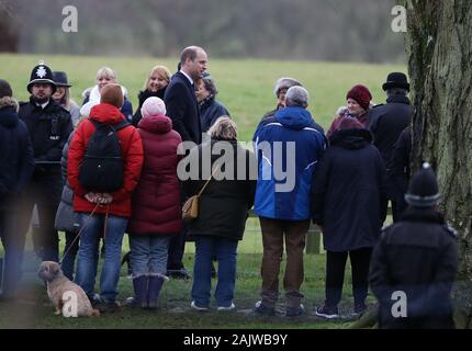 Sandringham, Norfolk, Großbritannien. 05 Jan, 2020. Prinz William (Herzog von Cambridge) und Kate Middleton (Herzogin von Cambridge), nahmen an der St. Maria Magdalena Kirche Sonntag Morgen Service in Sandringham. Königin Elizabeth II. besucht Kirche, Sandringham, Norfolk, am 5. Januar 2020. Credit: Paul Marriott/Alamy leben Nachrichten Stockfoto