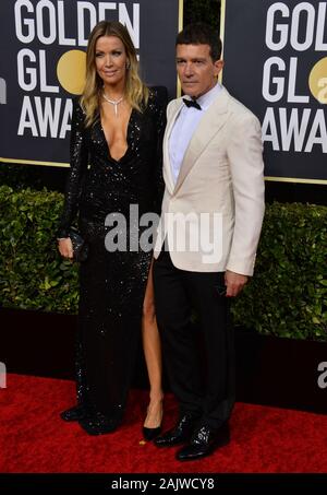 Los Angeles, Kalifornien, USA. 05 Jan, 2020. Antonio Banderas & Nicole Kimpel Ankunft im Golden Globe Awards 2020 im Beverly Hilton Hotel. Bild: Paul Smith/Featureflash Credit: Paul Smith/Alamy leben Nachrichten Stockfoto