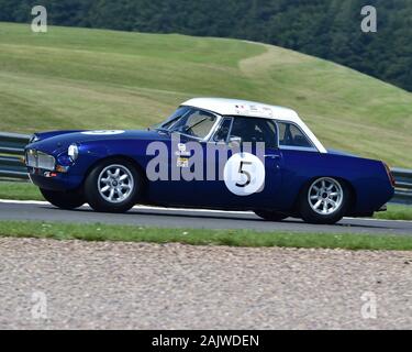 John Ja, MG B Roadster, HRDC All Stars, Pre-66, Sportwagen, GT, Tourenwagen, Vintage Sports Car Club, VSCC Formel Vintage, Runde 3, Donington Stockfoto