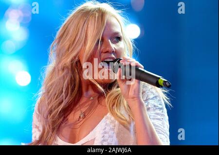 Verona Italien 18/09/2004 Festivalbar: Emma Bunton während des Konzerts in der Arena Stockfoto