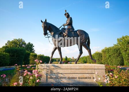 Bronze Statue der Königin Elizabeth II reiten ihr Pferd Burmesischen (von Susan Velder), Wascana Centre in Regina, Saskatchewan, Kanada Stockfoto