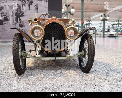 MULHOUSE, FRANKREICH AUGUST 2018: Ansicht von Bugatti Torpedo Typ 17 im Jahr 1910 - 1914 Ausstellung im Museum in europäischen Cite de l'Automobile, Sch Stockfoto