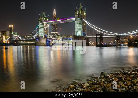 London Bridge bei Nacht unterschiedlich Stockfoto