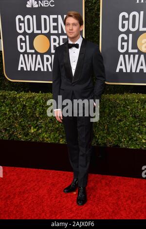 LOS ANGELES, USA. Januar 05, 2020: Joe Alwyn bei den Golden Globe Awards 2020 im Beverly Hilton Hotel ankommen. Bild: Paul Smith/Featureflash Stockfoto