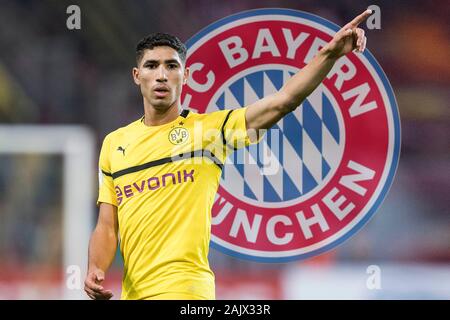 Foto: FC Bayern München auf Achraf HAKIMI (DO). Archiv Foto: Achraf HAKIMI (TUN), Geste, Gestik, DFB-Pokal, 2. Runde Fußball, Borussia Dortmund (DO) - Union Berlin 3:2 nV, am 31. Oktober 2018 in Dortmund/Deutschland. ##DFL-Bestimmungen verbieten die Verwendung von Fotografien als Bildsequenzen und/oder quasi-Video## Â | Verwendung weltweit Stockfoto