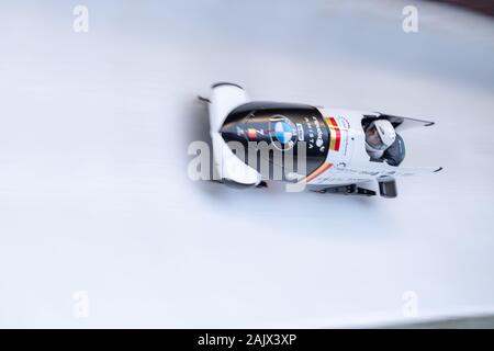 Winterberg, Deutschland. 04 Jan, 2020. Zu VANNIEUWENHUYSE (BEL), Sara AERTS (BEL), Aktion, Single Run, erste, BMW IBSF World Cup Bob & 4-Mann Europameisterschaften vom 03.01. - 05.01.2020 Am 04.01.2020 in Winterberg/Deutschland. Â | Nutzung der weltweiten Kredit: dpa/Alamy leben Nachrichten Stockfoto