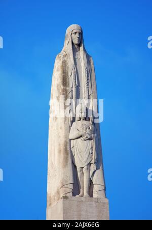 Statue de Sainte Genevieve auf der Pont de la Tournelle in Paris Stockfoto