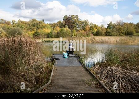 Fischer bei St Michael's Mead, Bishops Stortford Stockfoto