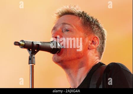 Verona Italien 09/18/2004, Arena : Bryan Adams im Konzert während der musikalischen Veranstaltung 'Festivalbar 2004'. Stockfoto