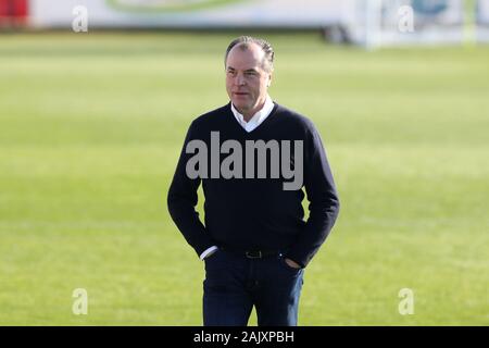 Mazarron, Spanien. 06 Jan, 2020. Fußball: Bundesliga, Trainingslager FC Schalke 04, Clemens Tönnies, Vorsitzender des Aufsichtsrats der FC Schalke 04, ist auf dem Platz. Quelle: Tim Rehbein/dpa/Alamy leben Nachrichten Stockfoto