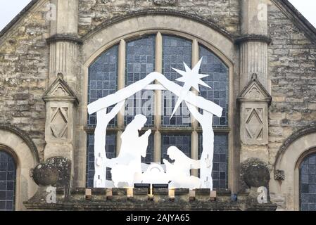 Geburt auf einer Kirche Fenster Stockfoto