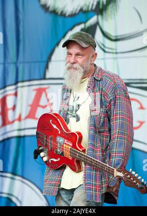 Amerikanischer bluesman, Seasick Steve im Cornbury Festival durchführen, UK am 1. Juli 2012 Stockfoto